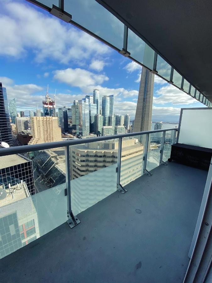 Luxury Condo On Cn Tower Toronto Exterior foto